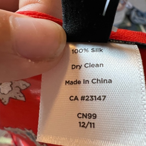 Talbots 100% Silk Handkerchief Print Blouse - Picture 5 of 6